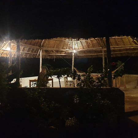 Rasta House Bed and Breakfast Kilindoni Buitenkant foto